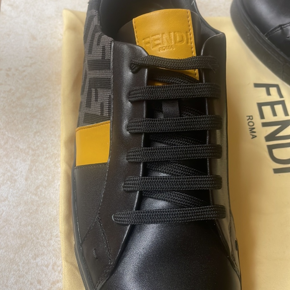 Fendi shoes size 42 - Picture 3 of 4